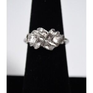 VINTAGE AVON Silver Tone Ring Size‎ 6.75  Brushed Braid Design